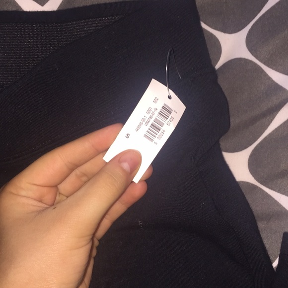 Black Old Navy Leggings - Picture 3 of 4